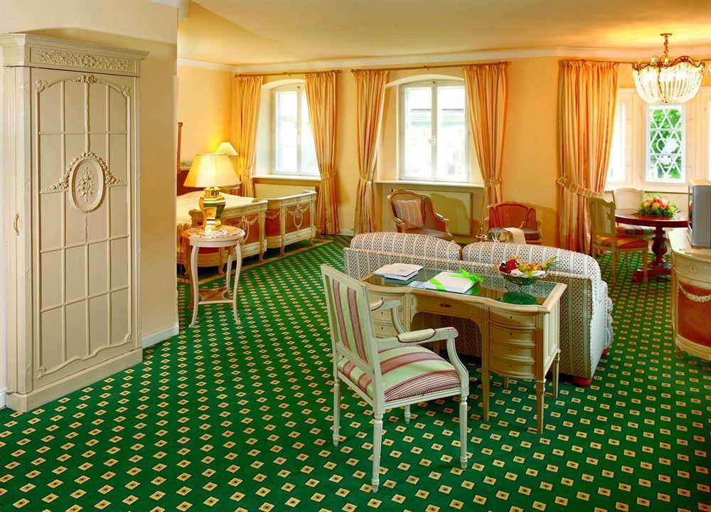Hotel Residenz Heinz Winkler Aschau im Chiemgau Exterior foto